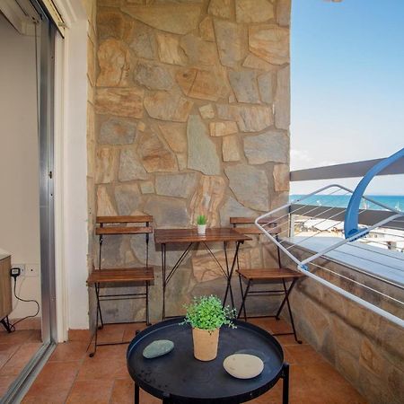 Central, By Sea, Seaview, Renovated 1 Bedroom Flat Larnaka Exterior foto