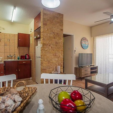 Central, By Sea, Seaview, Renovated 1 Bedroom Flat Larnaka Exterior foto