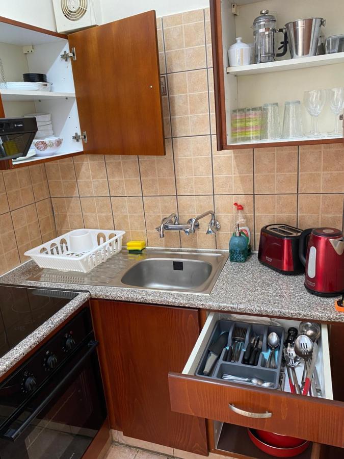 Central, By Sea, Seaview, Renovated 1 Bedroom Flat Larnaka Exterior foto